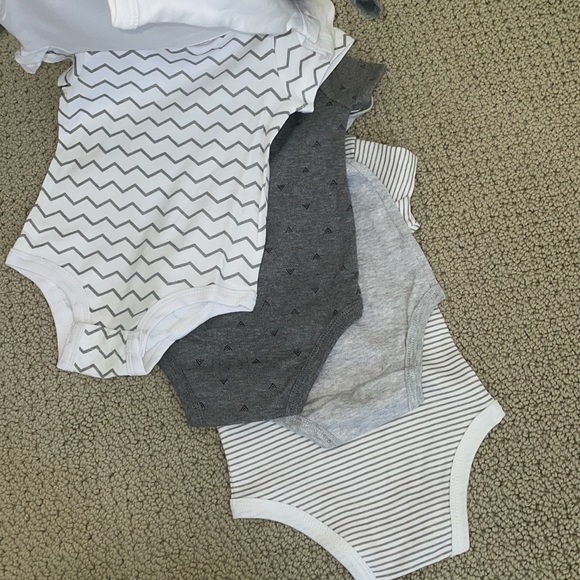 6 pack Baby Bodysuit - Picture 3 of 3